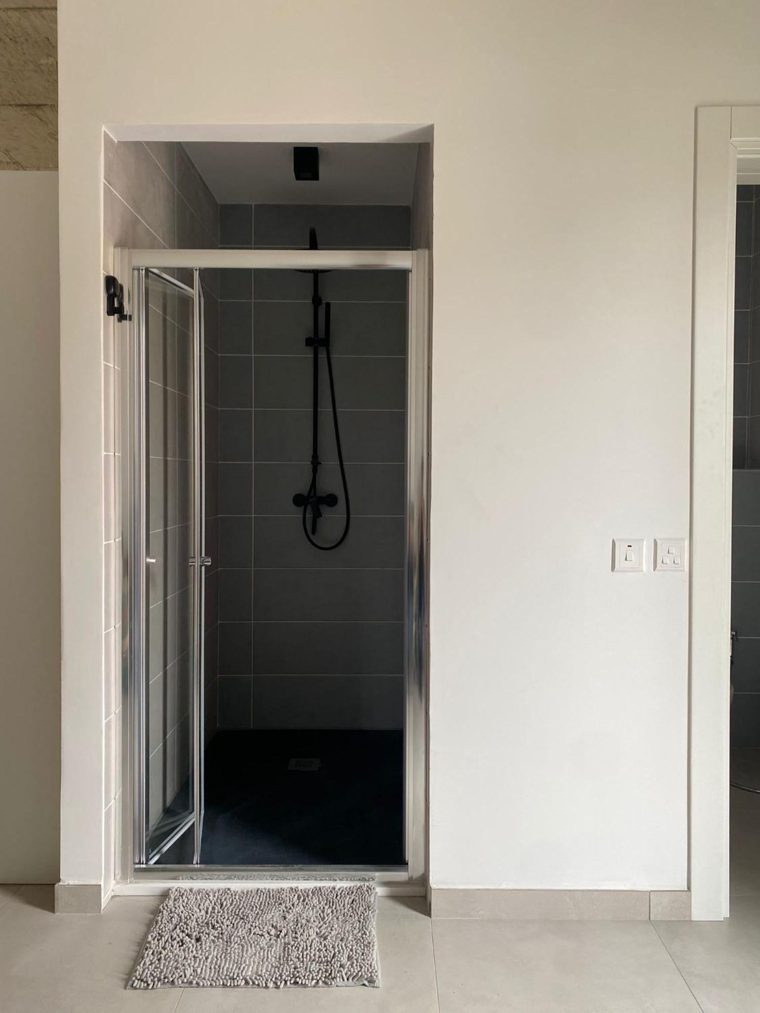 Minimal & Arty Townhouse Appartement Hamrun Buitenkant foto