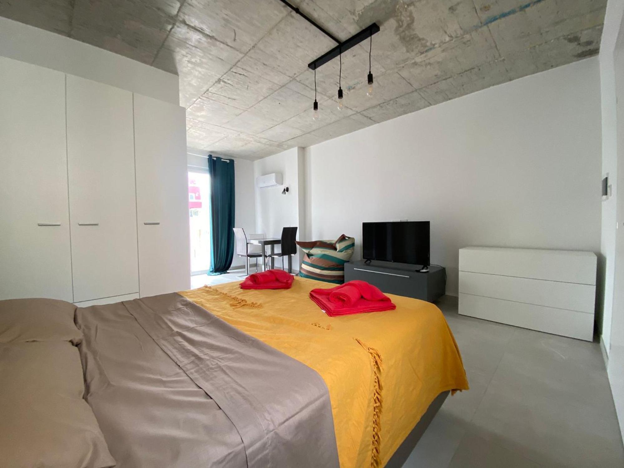Minimal & Arty Townhouse Appartement Hamrun Buitenkant foto